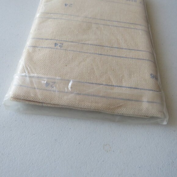 Aunt Lydia’s Lion Punch Needle Rug Wall Hanging 24“ x 36” Kit #606 - Picture 9 of 10